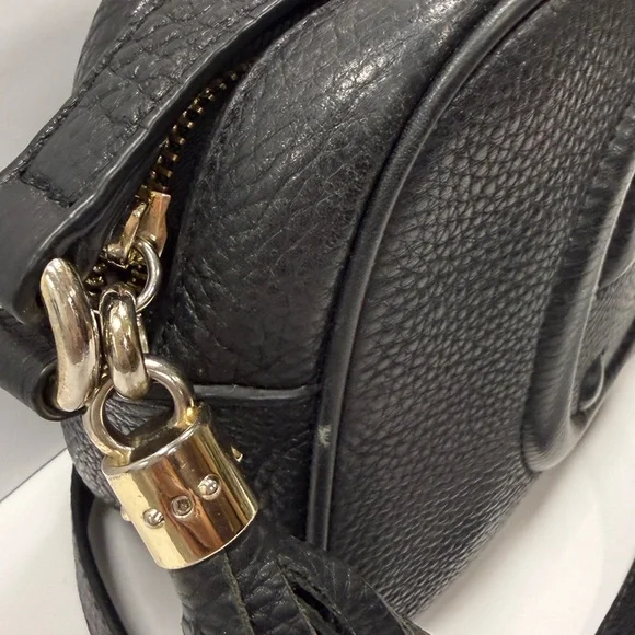 Gucci Black Leather Crossbody Bag with Tassel - Picture 5 of 12